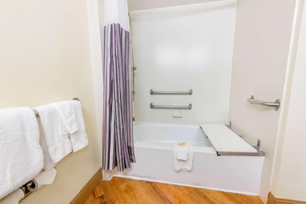 La Quinta Inn & Suites by Wyndham Fort Lauderdale Cypress Creek